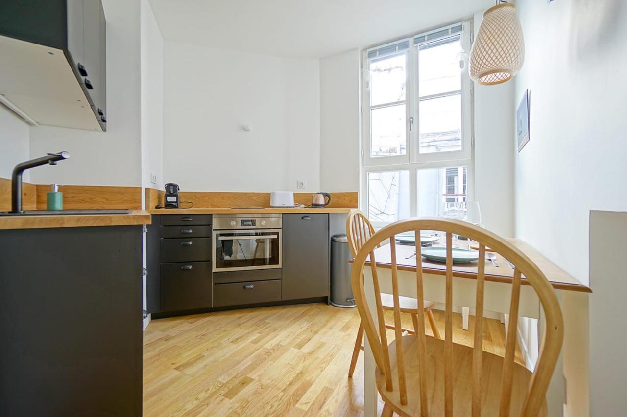 Beautiful Bright Apartment Near The Marais Париж Экстерьер фото